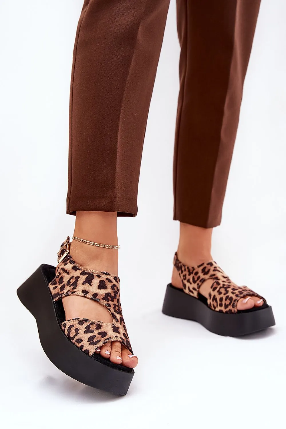 Buskin model 209900 Step in style