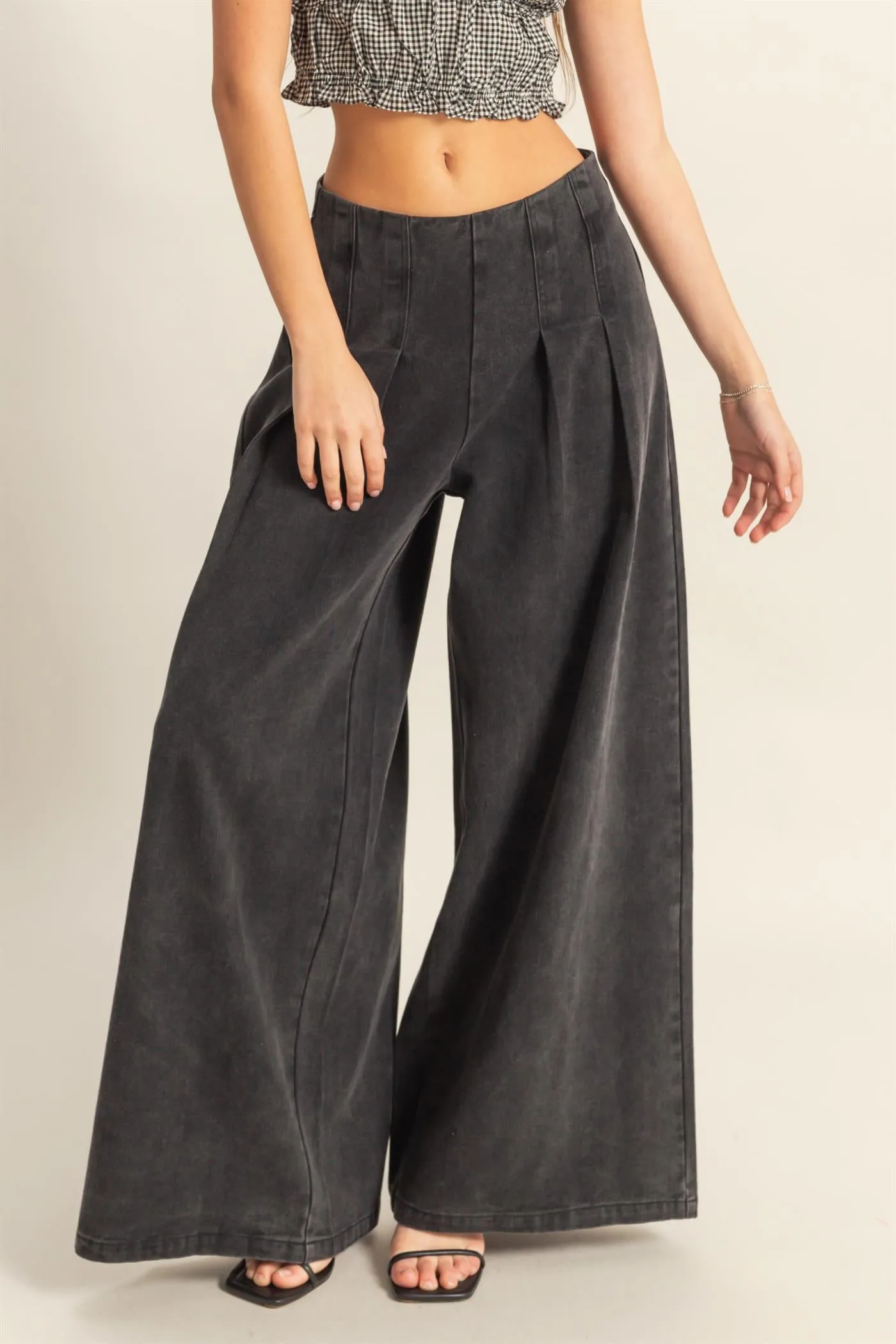 HF25A421-Washed Denim Pleated Wide Leg Pants