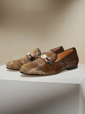 Imported golden totem velvet men's slip-on loafers British style wedding party metal buckle formal smoking shoes