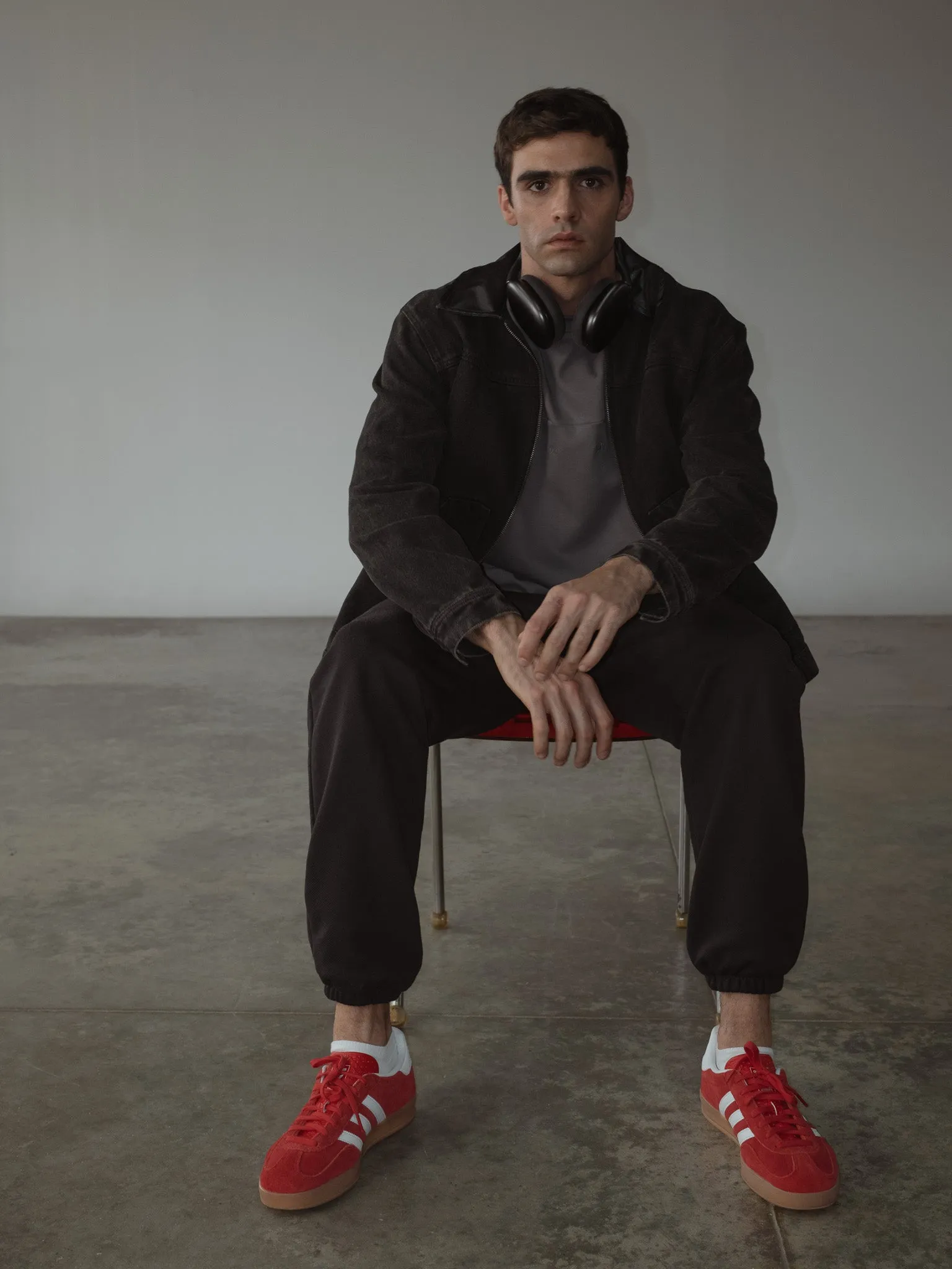 MEN MINIMAL JOGGER - BLACK